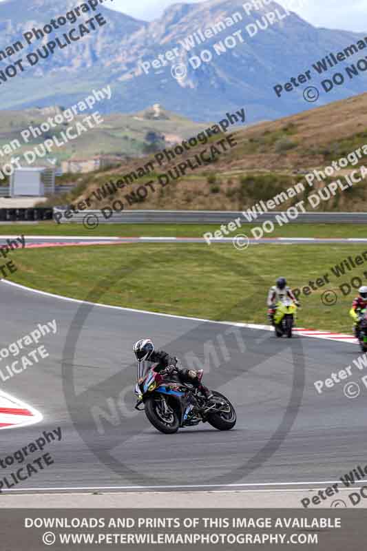 cadwell no limits trackday;cadwell park;cadwell park photographs;cadwell trackday photographs;enduro digital images;event digital images;eventdigitalimages;navarra;no limits trackdays;peter wileman photography;racing digital images;trackday digital images;trackday photos